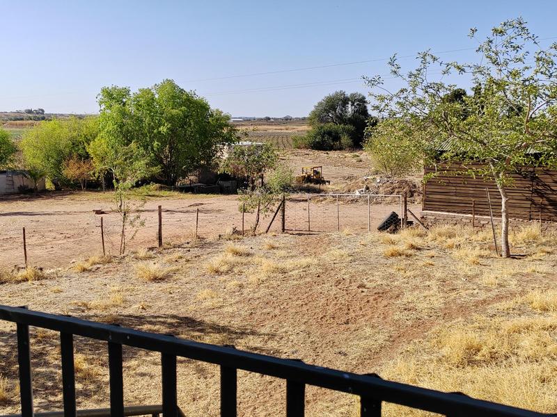 6 Bedroom Property for Sale in Upington Rural Northern Cape